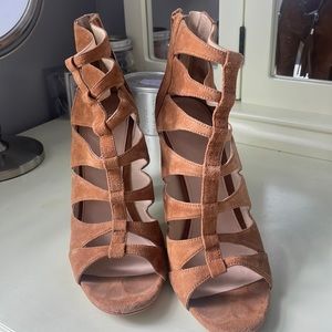 French connection size 8.5 nude suede heels
